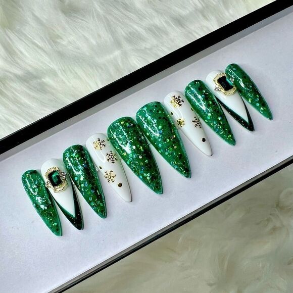 Holiday Custom Press On Nails | High Quality Nails | Handmade - Picture 1 of 11